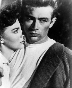 Elle préfère les gentils ou les mauvais garçons ?