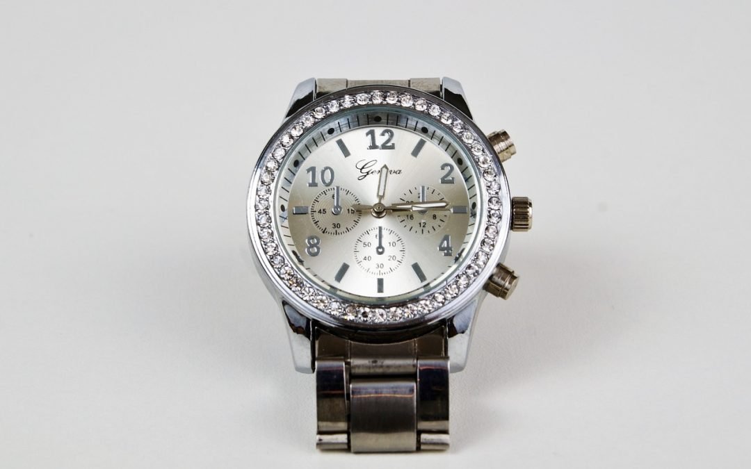 Première rencontre et élégance : comment une montre automatique peut marquer les esprits ?