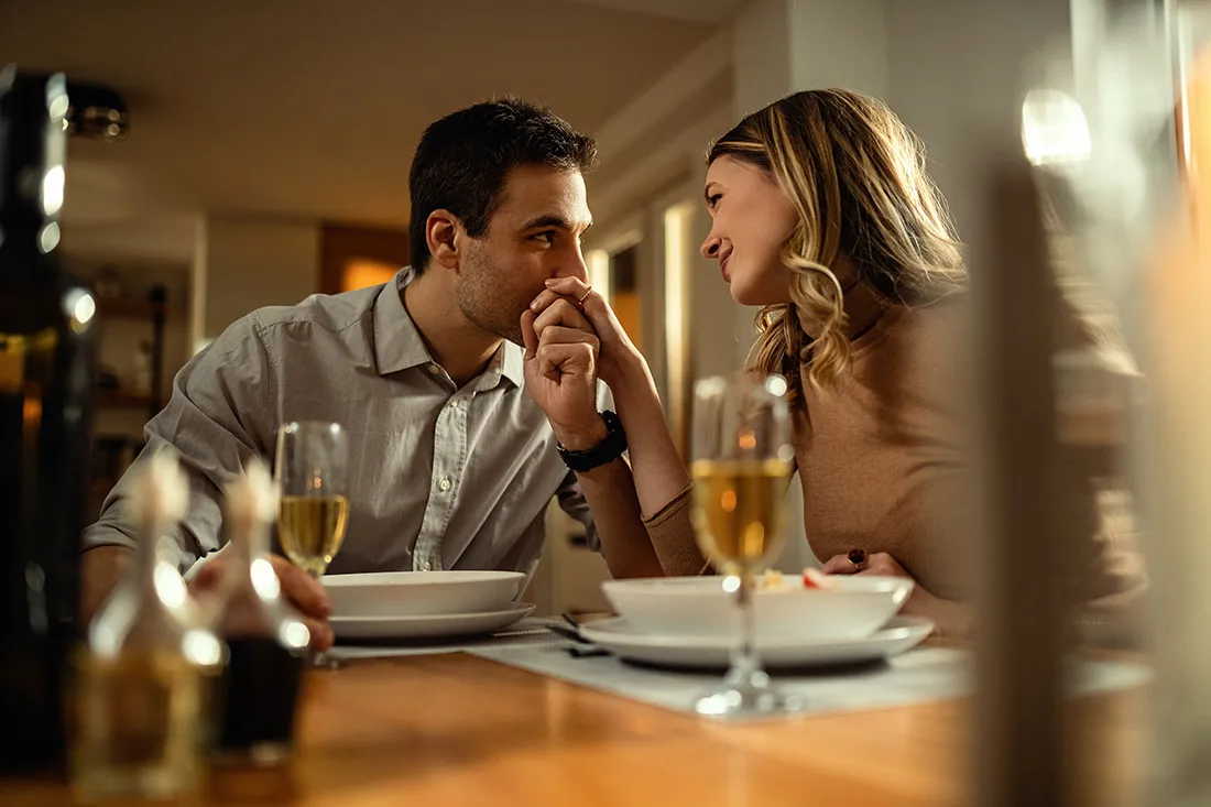 courtiser Courtiser vs Dating : Comprendre les vraies différences en 2025